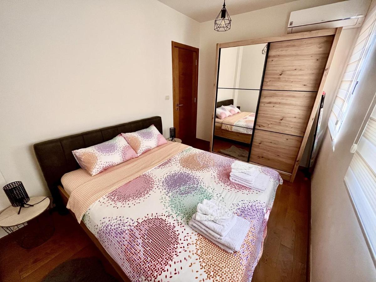 Fides Stylish Apartments Tivat With Pool Luaran gambar