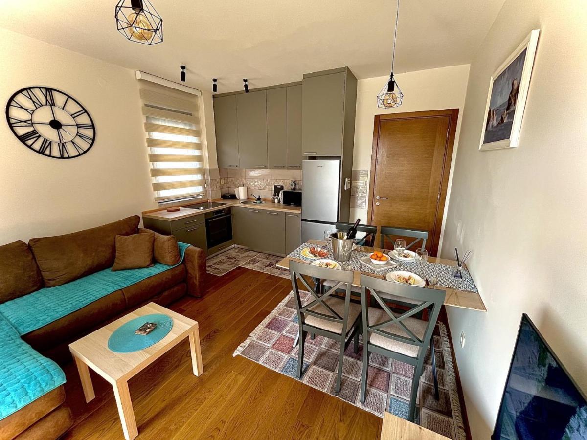 Fides Stylish Apartments Tivat With Pool Luaran gambar