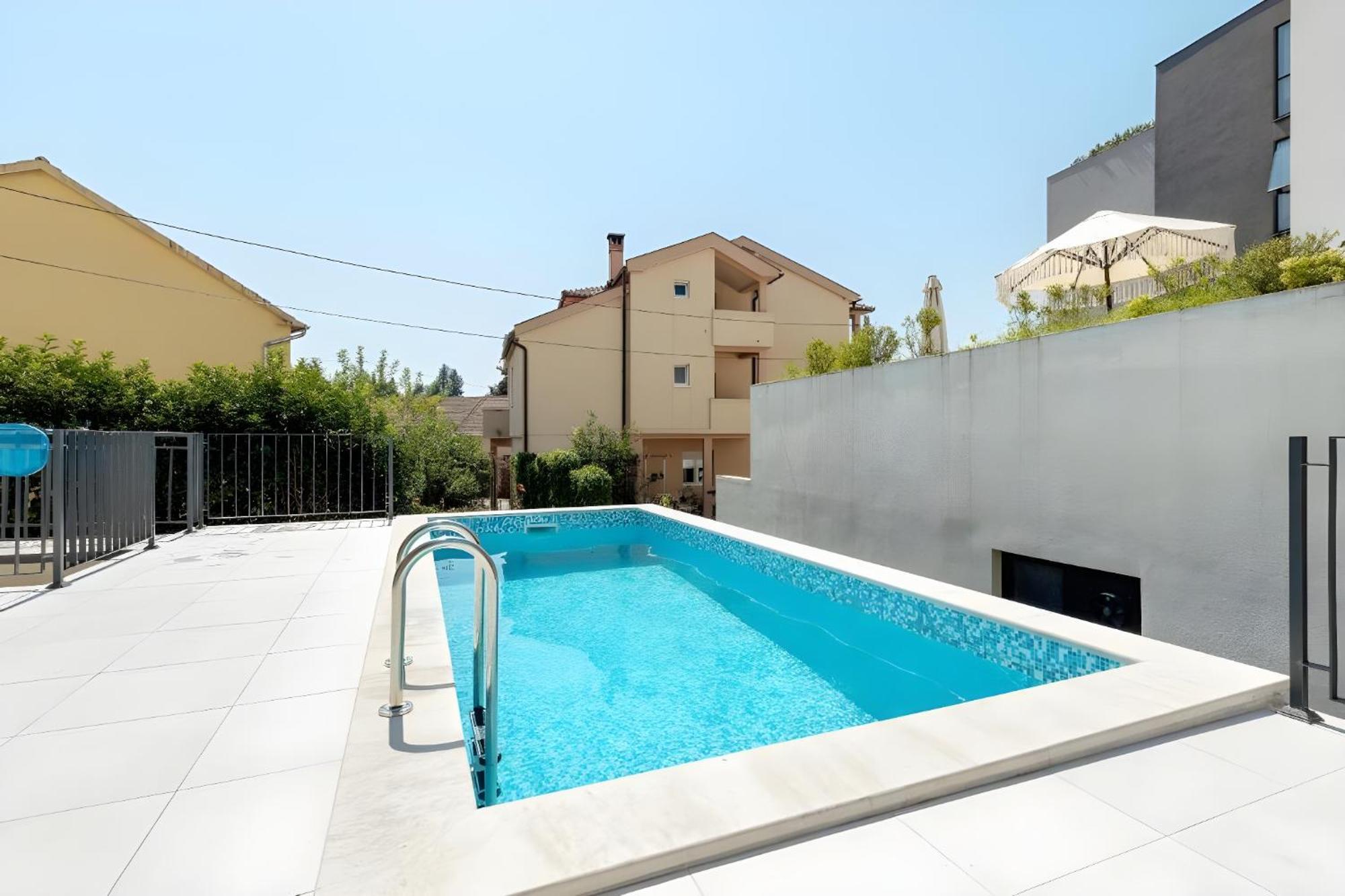 Fides Stylish Apartments Tivat With Pool Luaran gambar